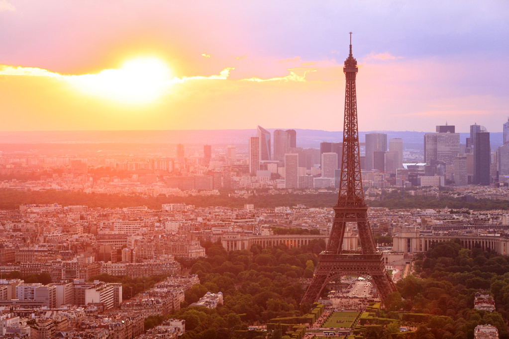 Paris Travel Guide: Must-See Tourist Spots
