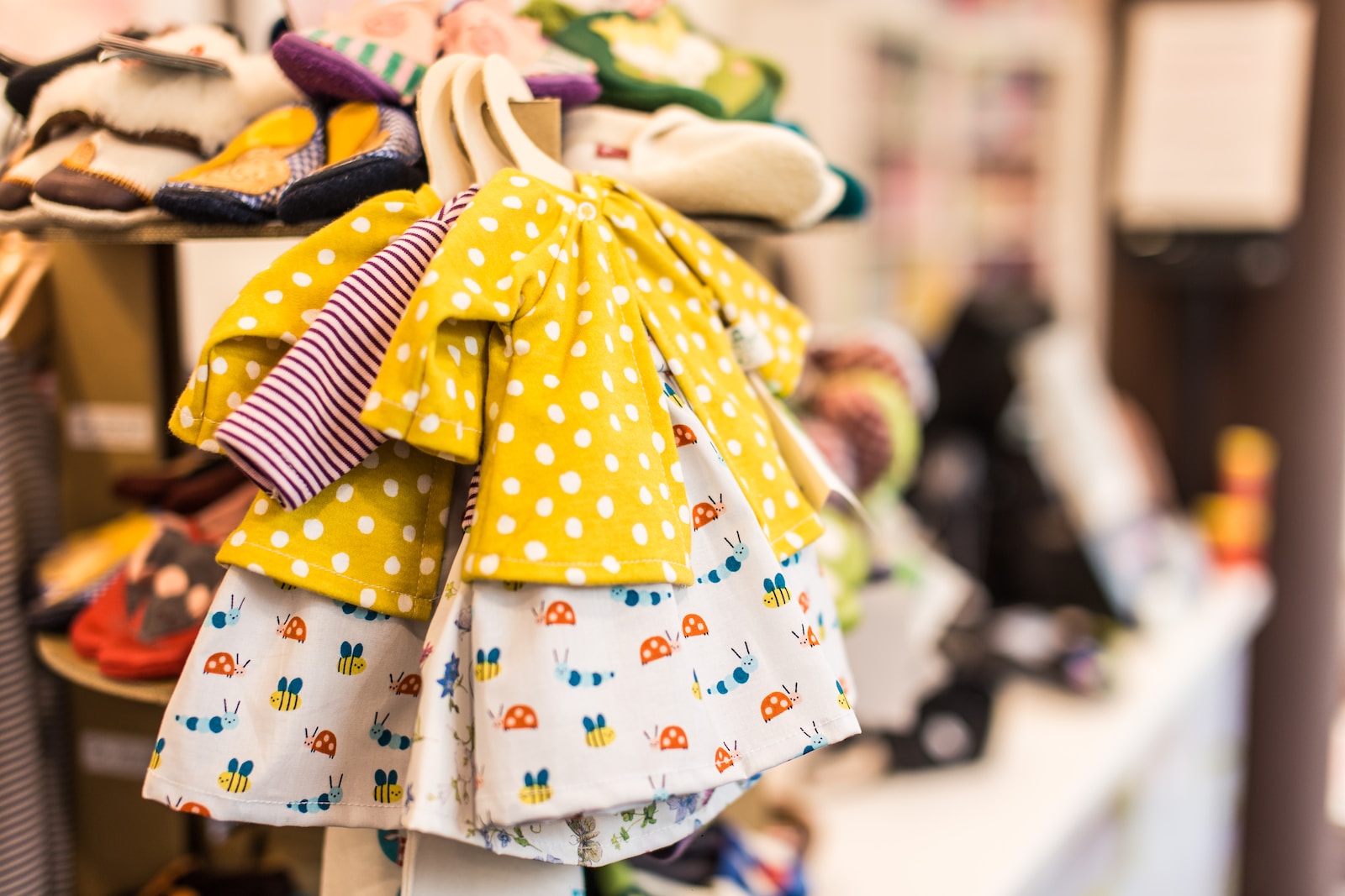 Choosing The Right Baby Clothes: A Parent's Guide